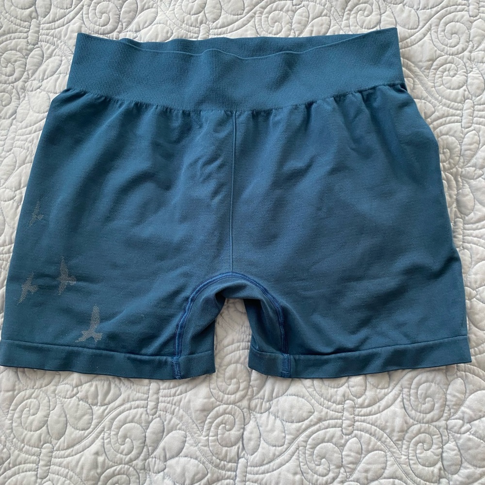 Oiselle shorts
